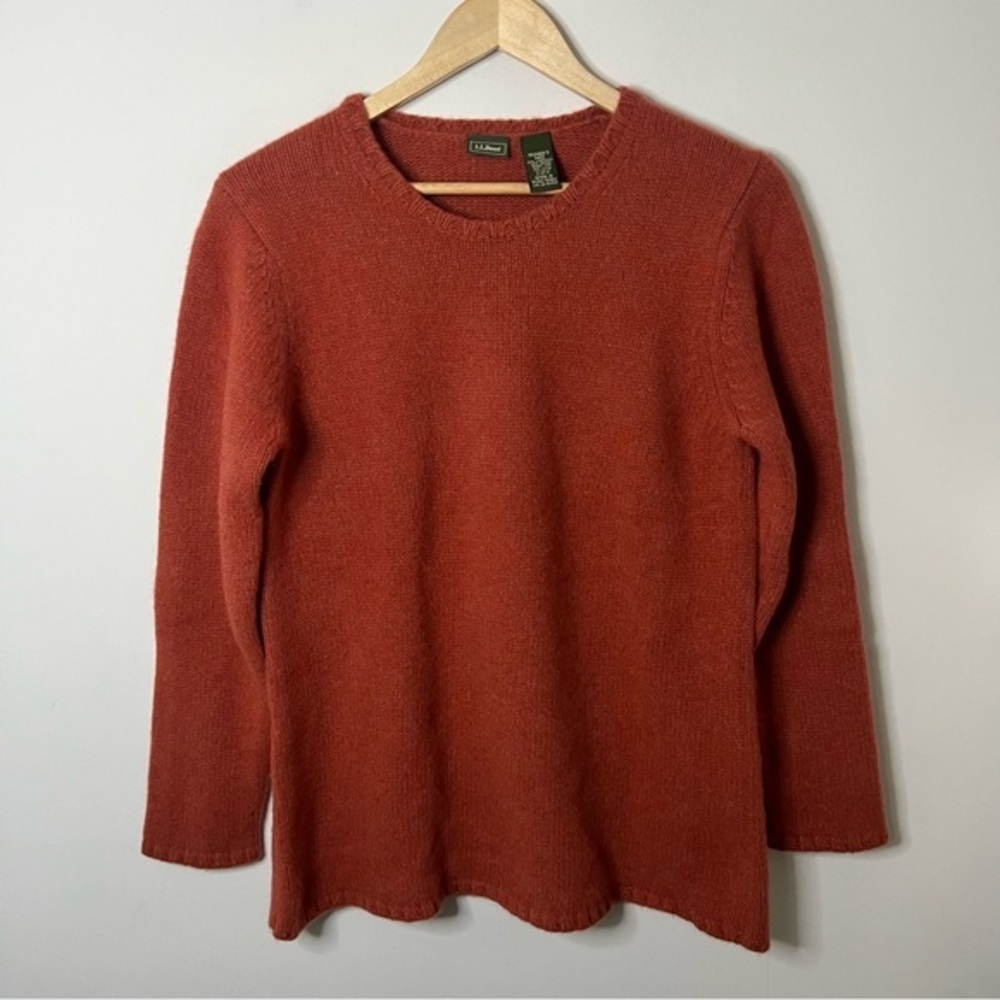 LL Bean Lambs Wool Sweater Women’s Medium Orange Long Sleeve Soft Cozy Pullover